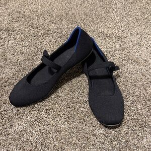 Black Rothy’s  Flats